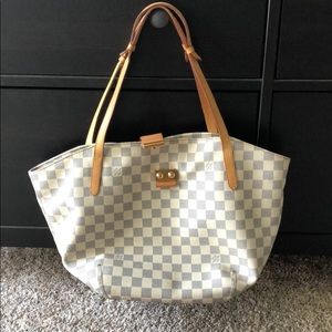 Louis Vuitton purse